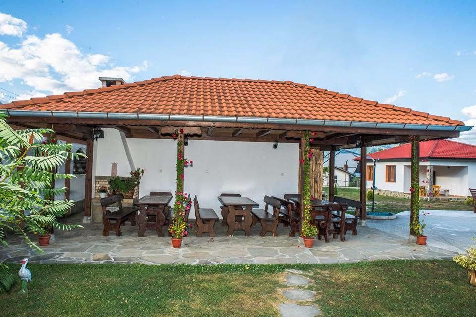 Complex Balkandzhii Apriltsi  Buitenkant foto